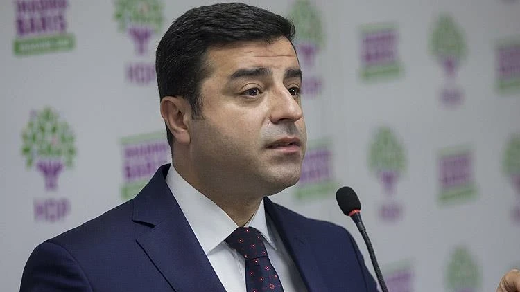 Eski HDP Eş Genel Başkanı Demirtaş'ın Diyarbakır'da yargılanmasına devam edildi