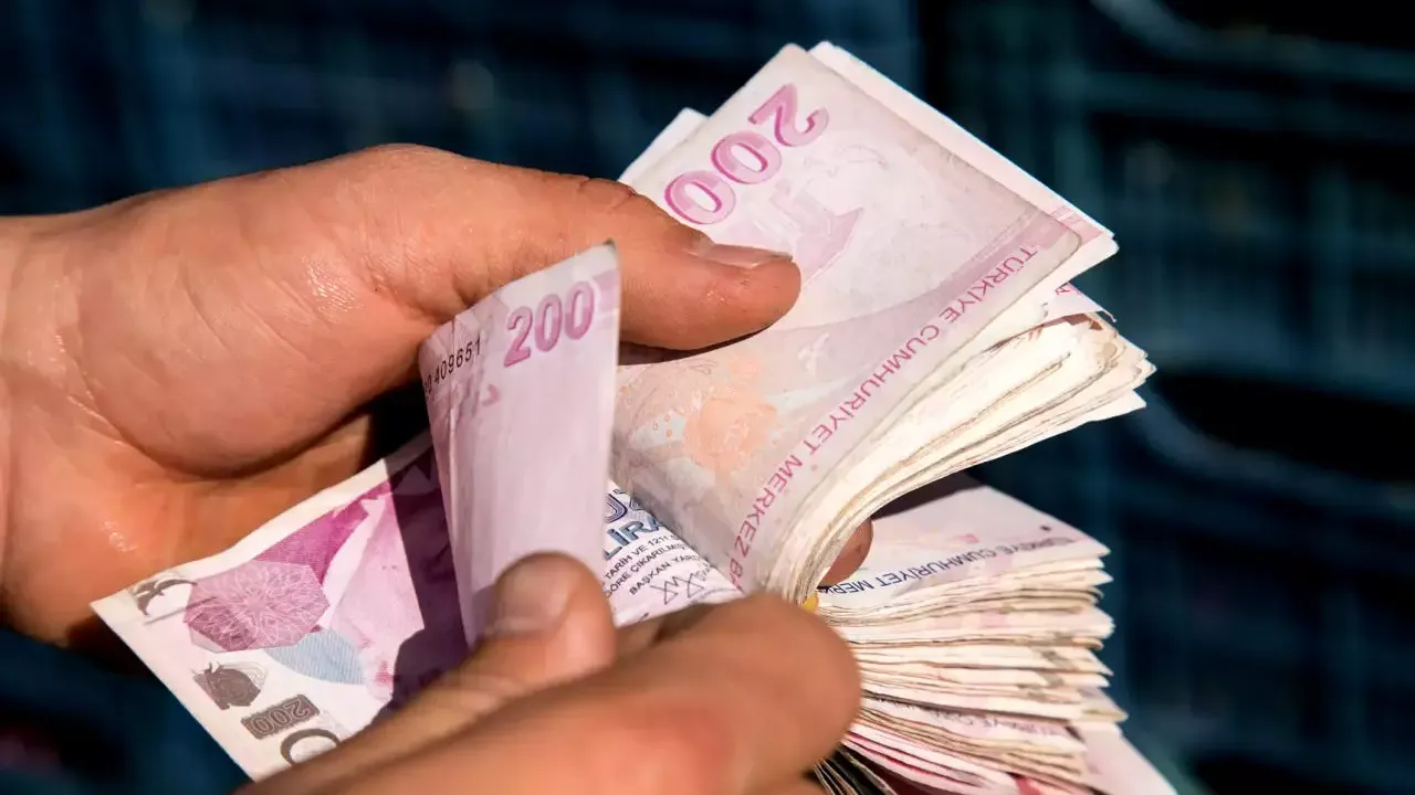 Milyonlar merakla bekliyor! İşte en düşük emekli aylığı için dillendirilen rakam